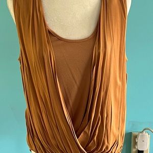 NWT KAREN KANE Gold Sleeveless Surplus Wrap Hi-Lo Blouse Size Medium